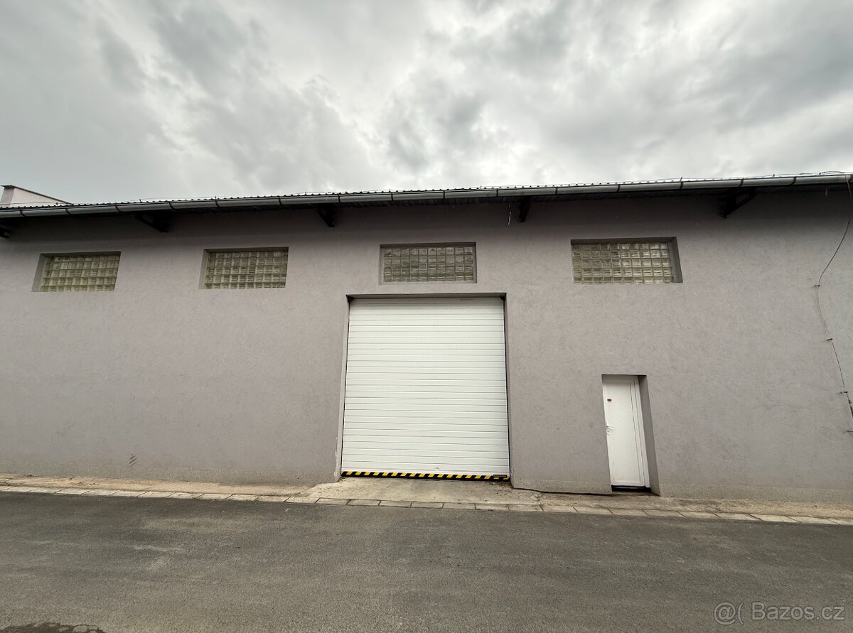 Pronájem haly 400 m² - Smidary