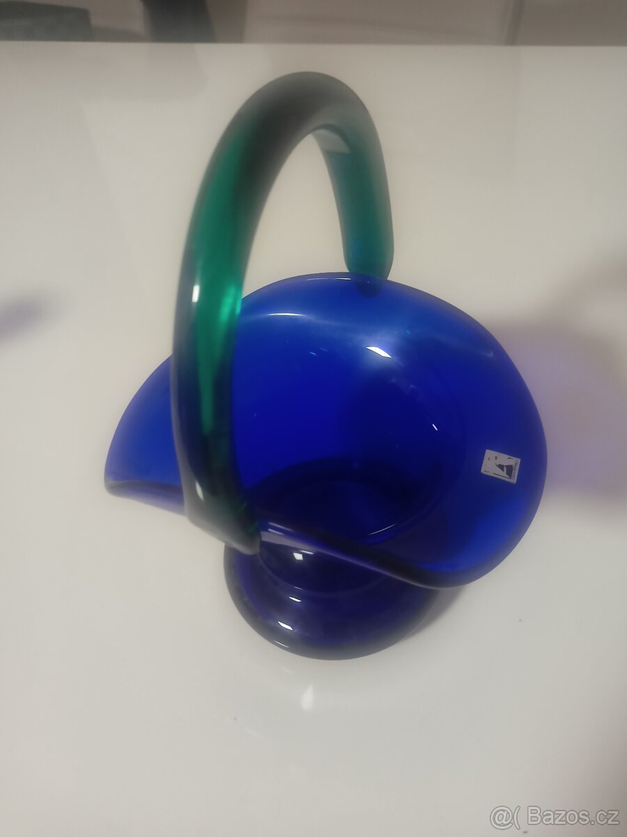 Modrý skleněný košík - nový (výška 20 cm)