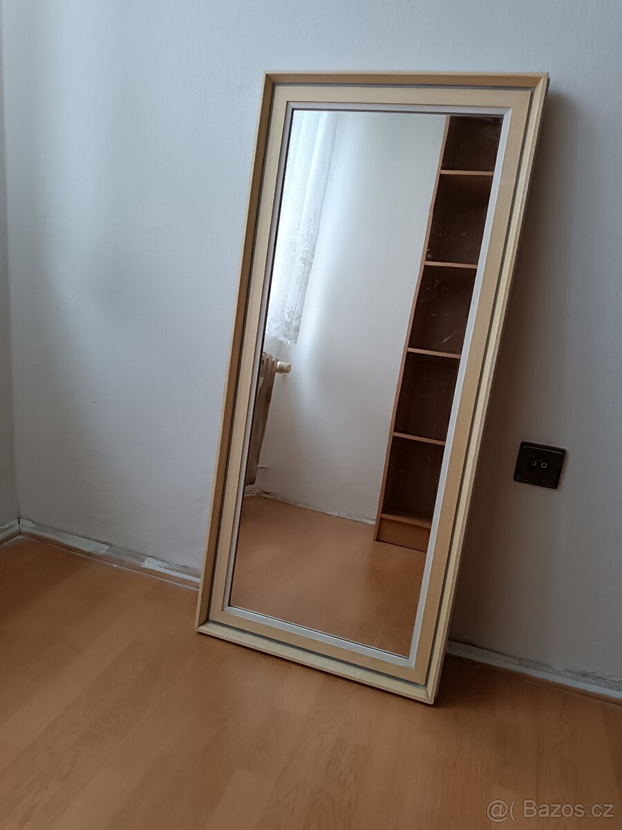 Prodám stylové nádherné dobové zrcadlo
