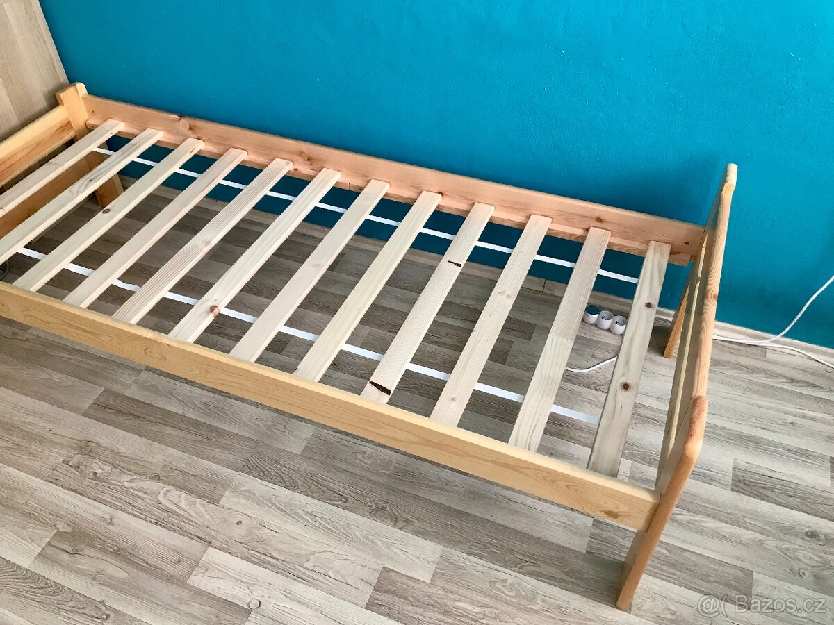 Dřevěná postel a rošt -80x200