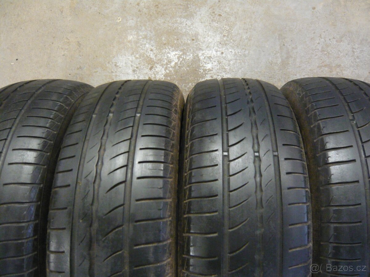Pneu 195/65/15, 195-65-15, 195 65 15. - -