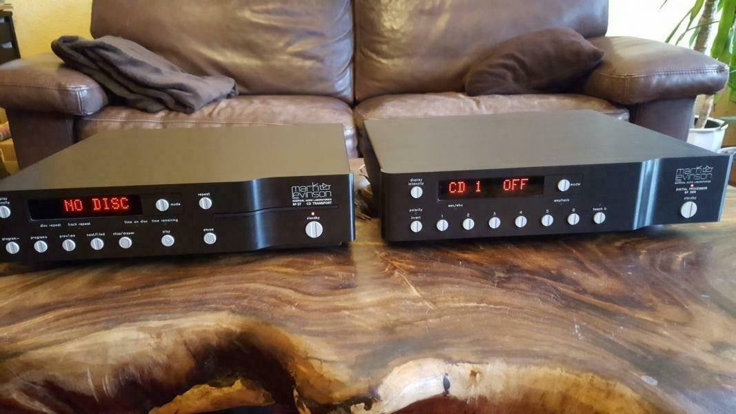 Vadná CD mechanika Mark Levinson č. 37 a DA převodník č. 36S