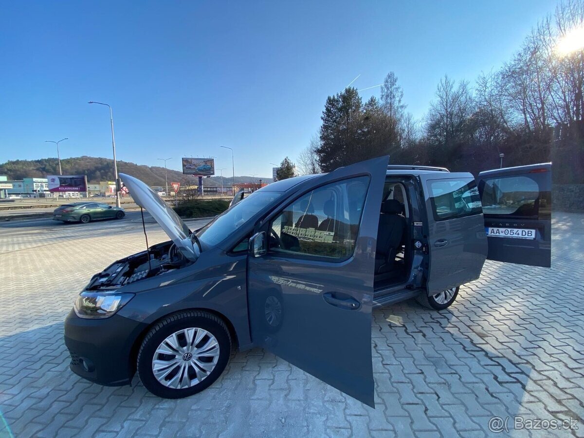 Ideálni auto na všechno? VW Caddy Maxi 2023 je tu