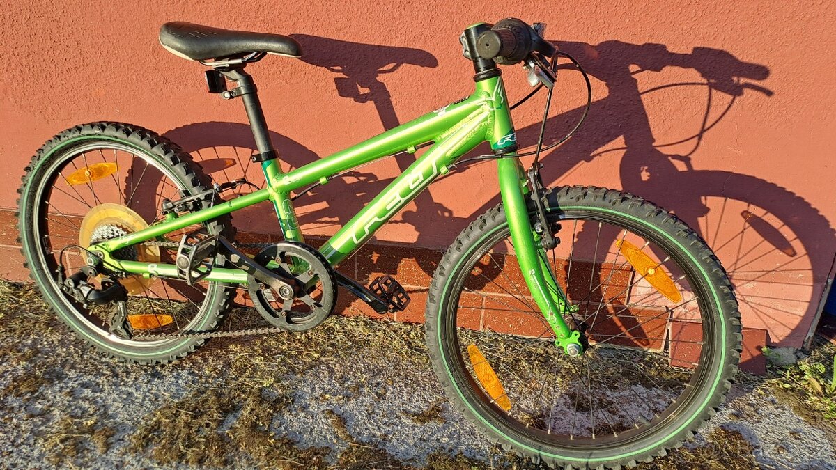 Detske kolo Felt vel.20