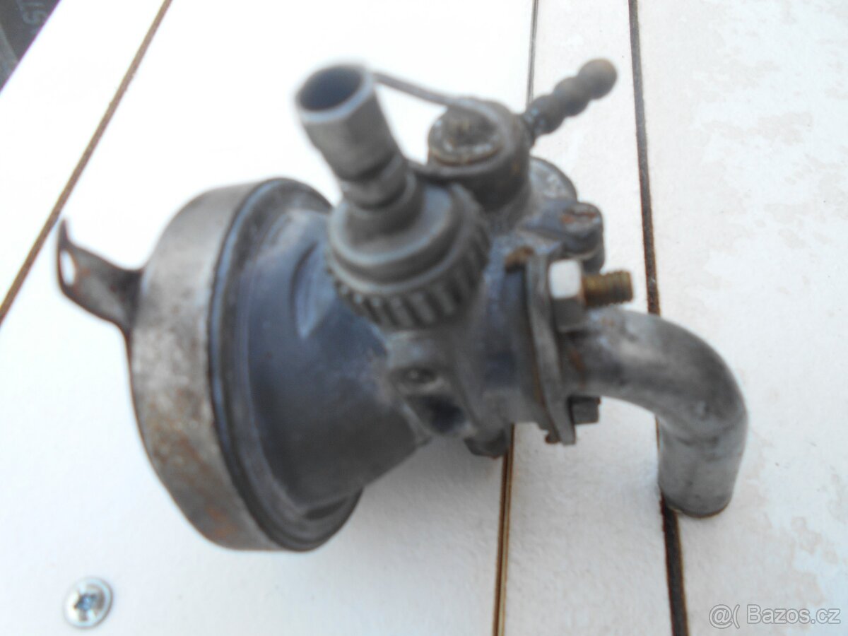 Jawa 550 pařez levostranný karburátor