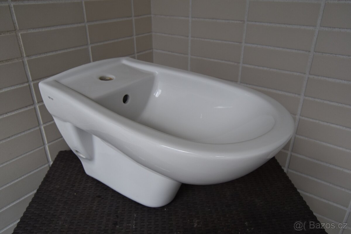 Bidet závěsný