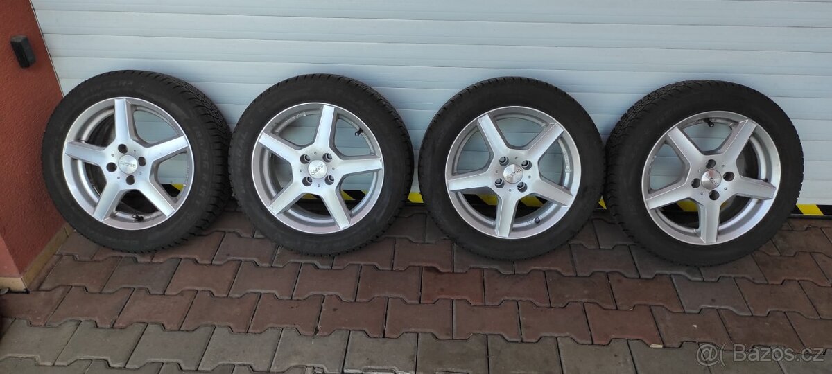 FIAT 500E sada kol s pneu