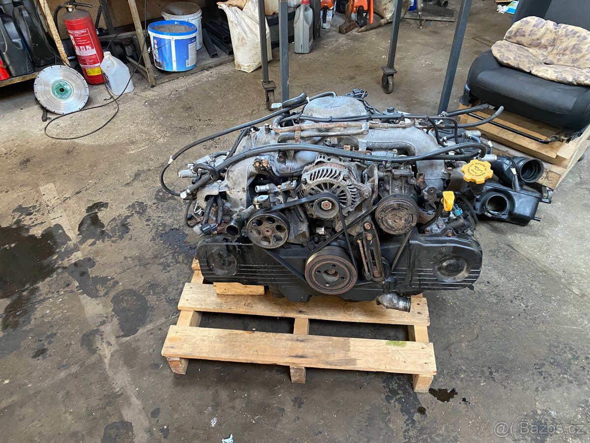 Motor Subaru