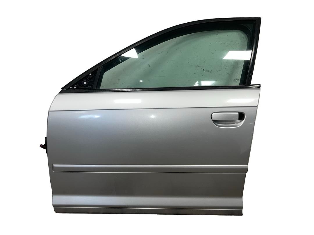 Levé přední dveře stříbrná LY7W Audi A3 8P sportback 2006