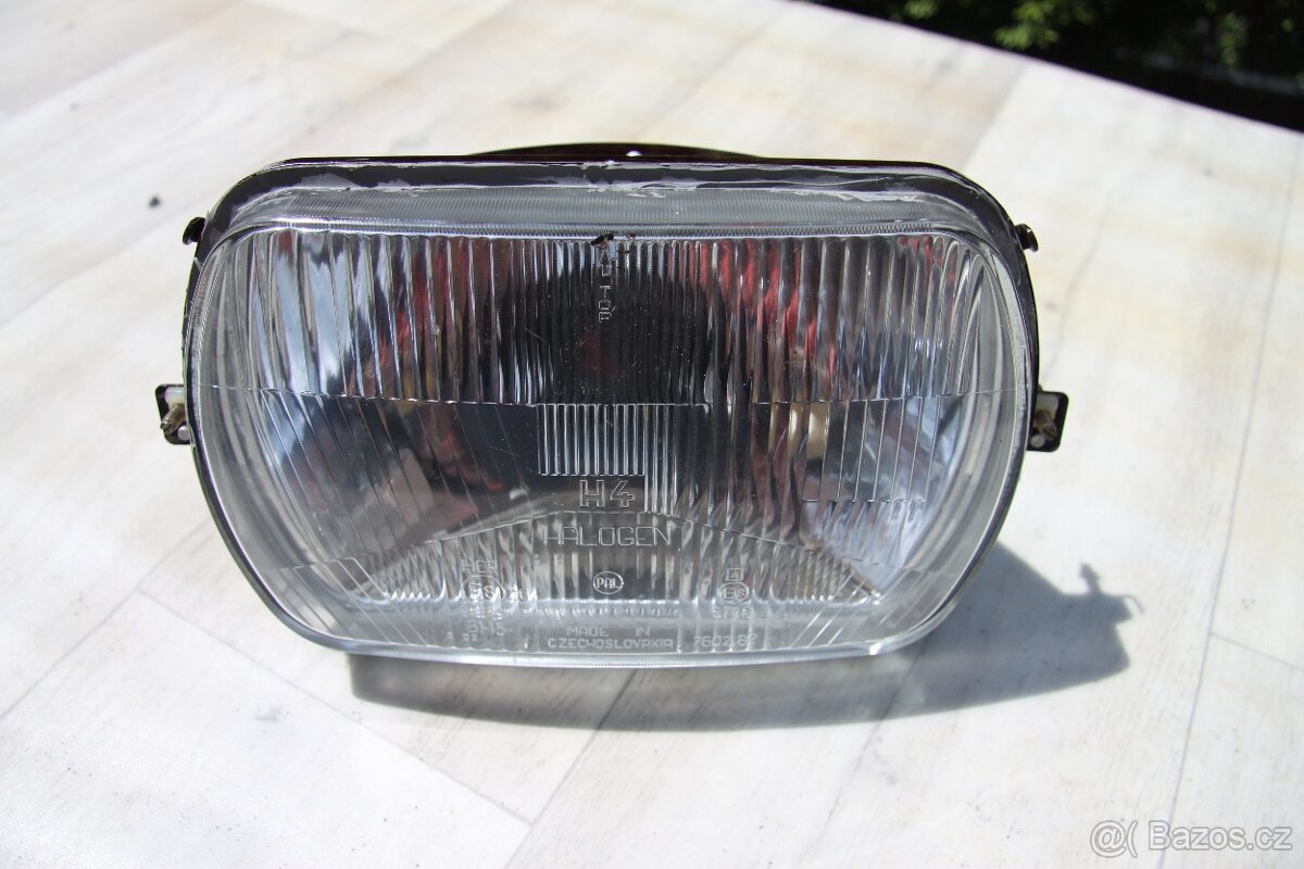 Škoda 105 světlo