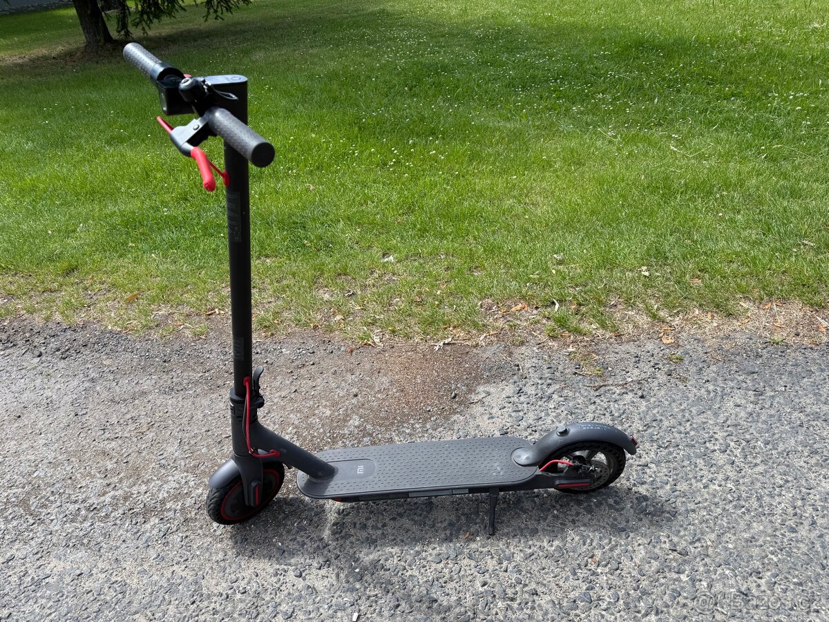 Elektrokoloběžka Xiaomi Pro