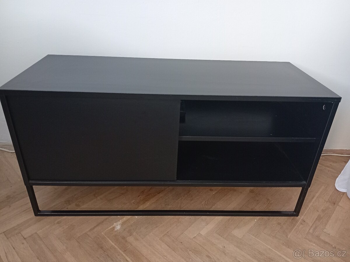 TV stolek