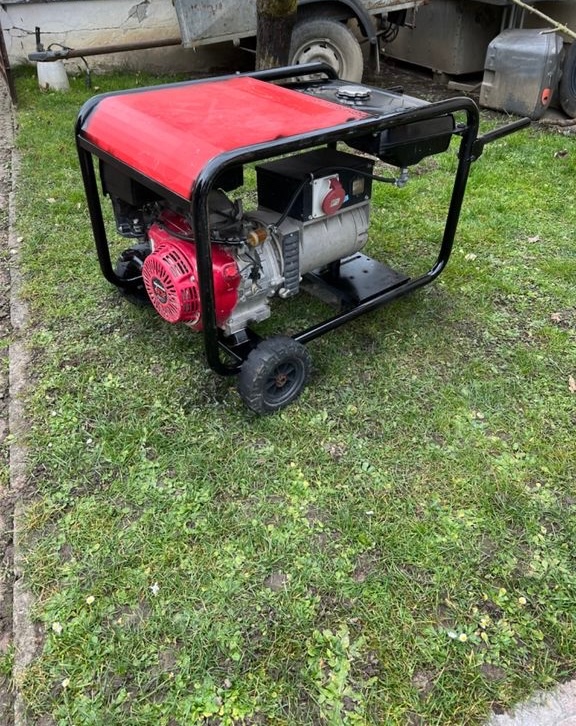 Silná 3 fázová elektrocentrála s motorem honda gx 390