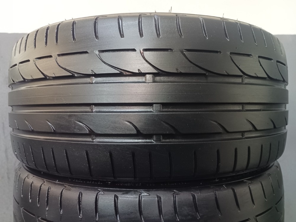 225/35 R18 BRIDGESTONE (3517)