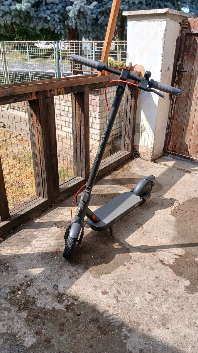 🛴 Xiaomi Electric Scooter Pro 4 Gen 2 – TOP stav