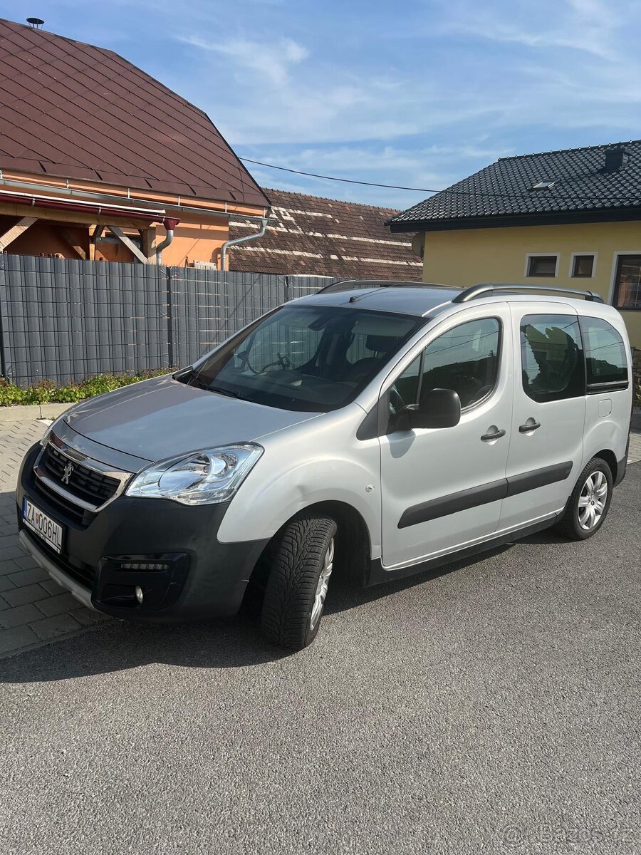 Peugeot Partner HDI 100 1.majiteľ , Úplná servisná história