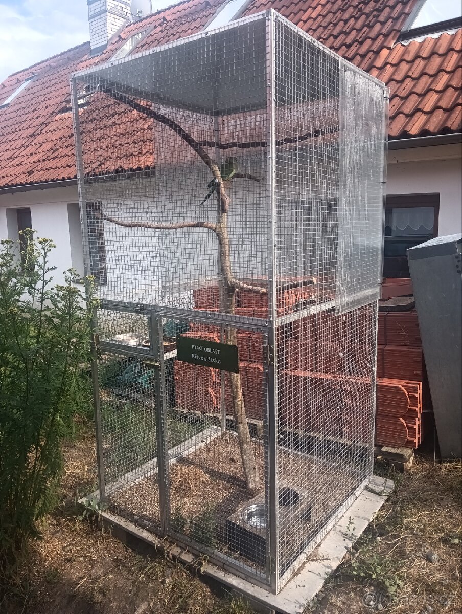 Voliéra pro papoušky