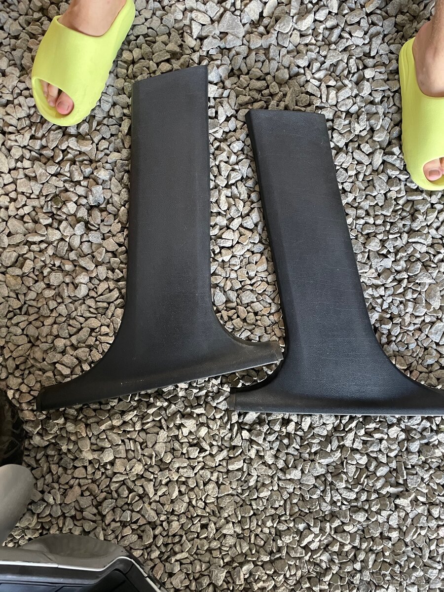 Plasty vedle sedaček Bmw E46