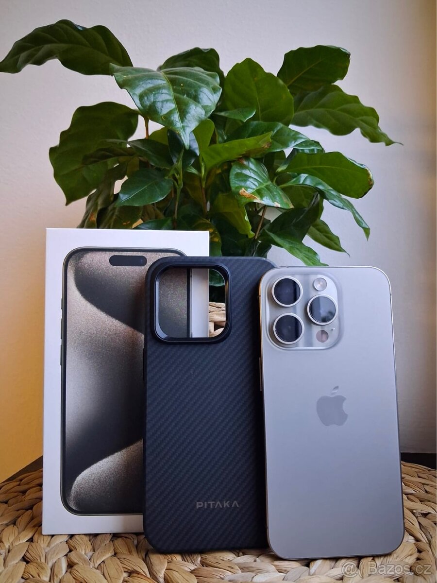 Apple iPhone 15 Pro 128GB, přírodní titan + doplňky