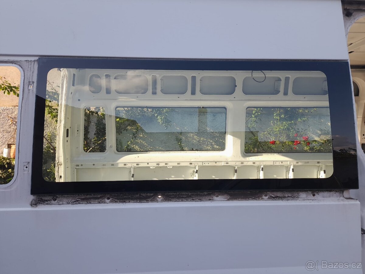 Veškerá boční okna na Ford Transit velikost L3 H2 r. 2013