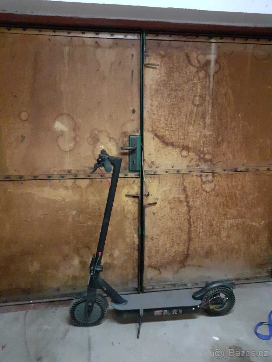 Elektrokoloběžka sencor two s60