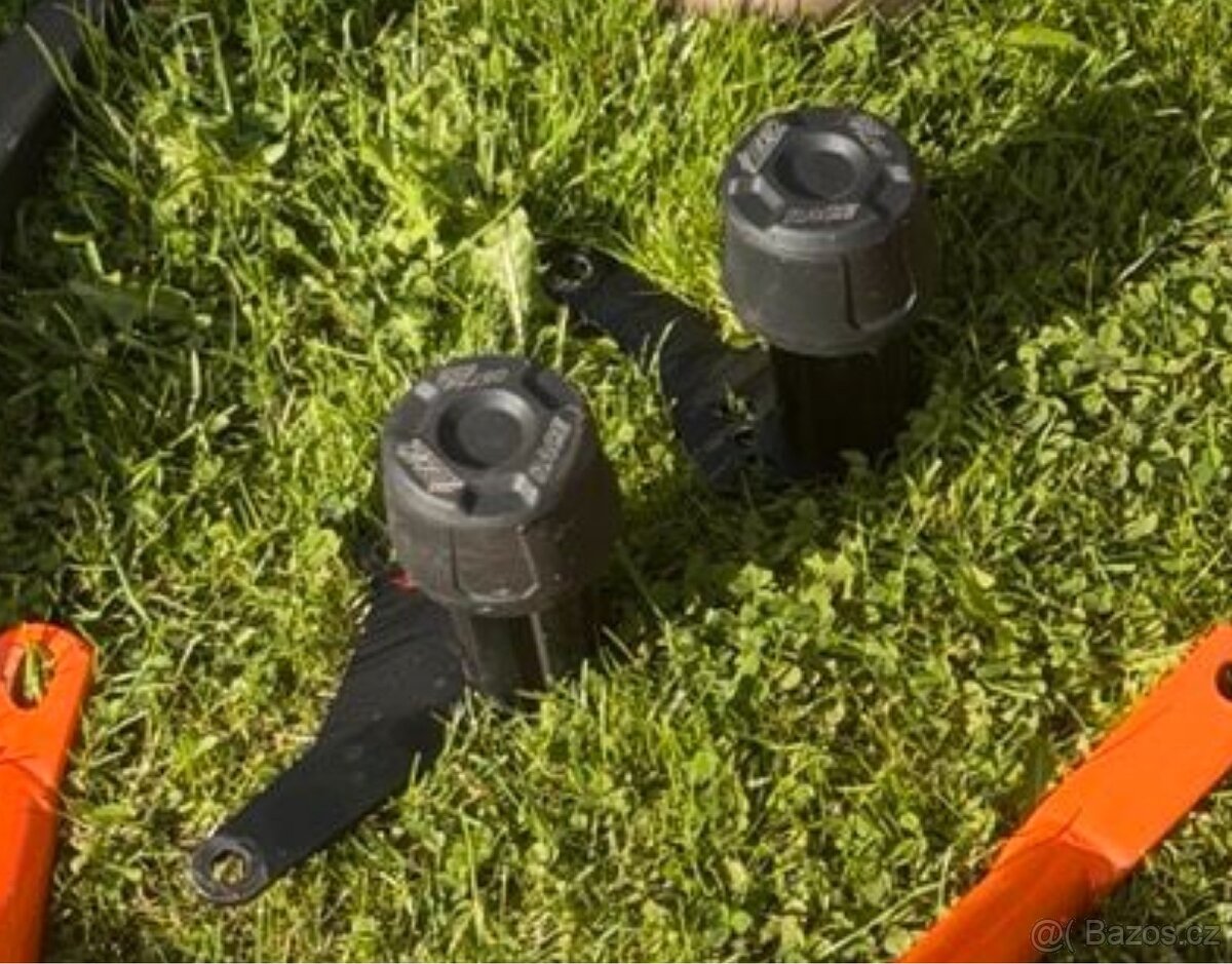 Padáky KTM Duke 790 890 R L GP