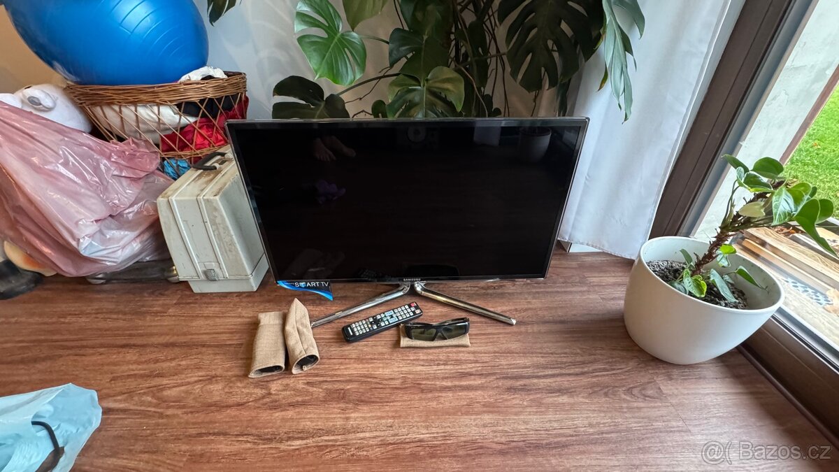 3D Televize - Samsung UE32D6750 – 32″ Full HD 3D Smart TV