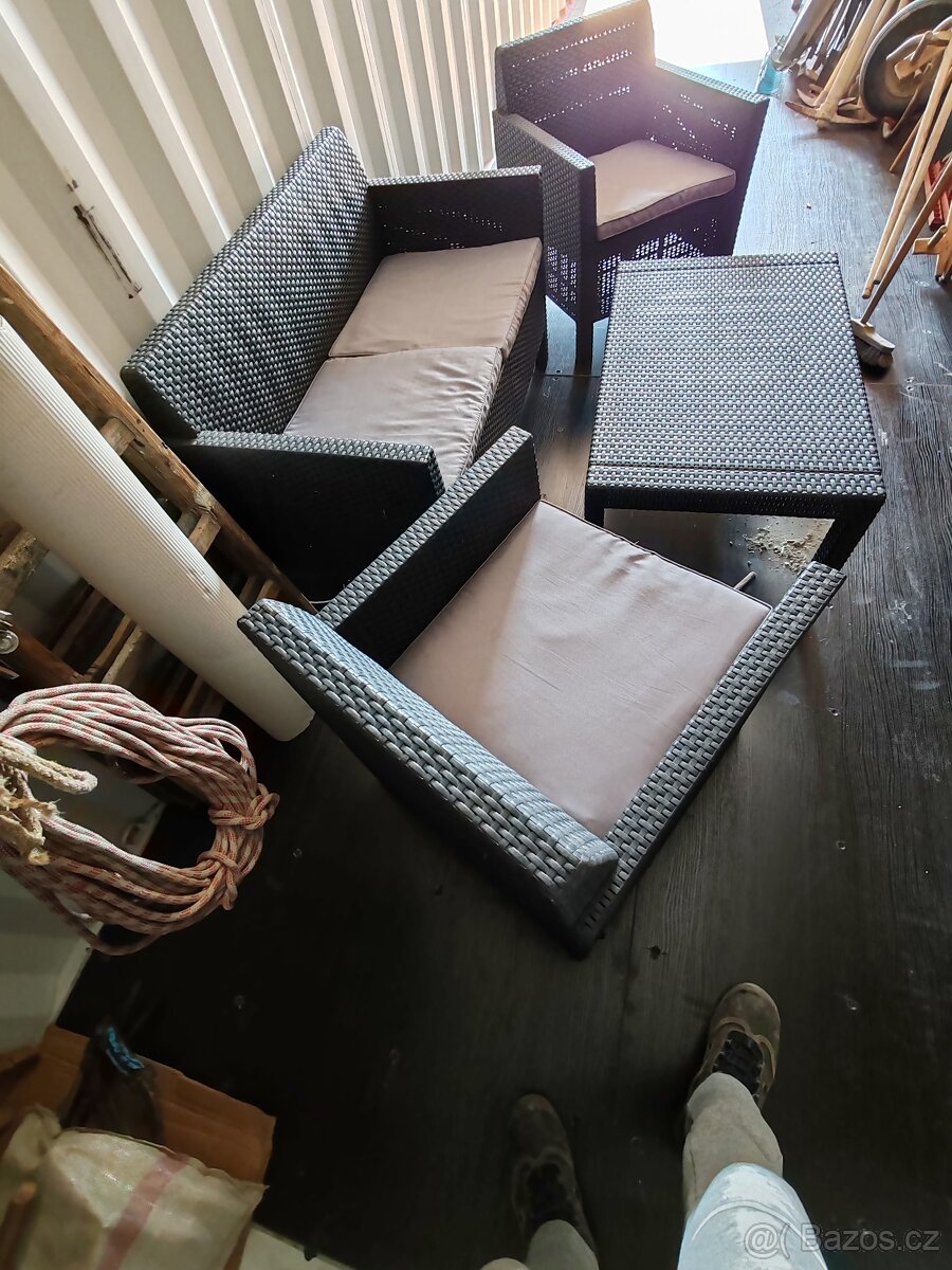Prodám Zahradní set ratanového nábytku