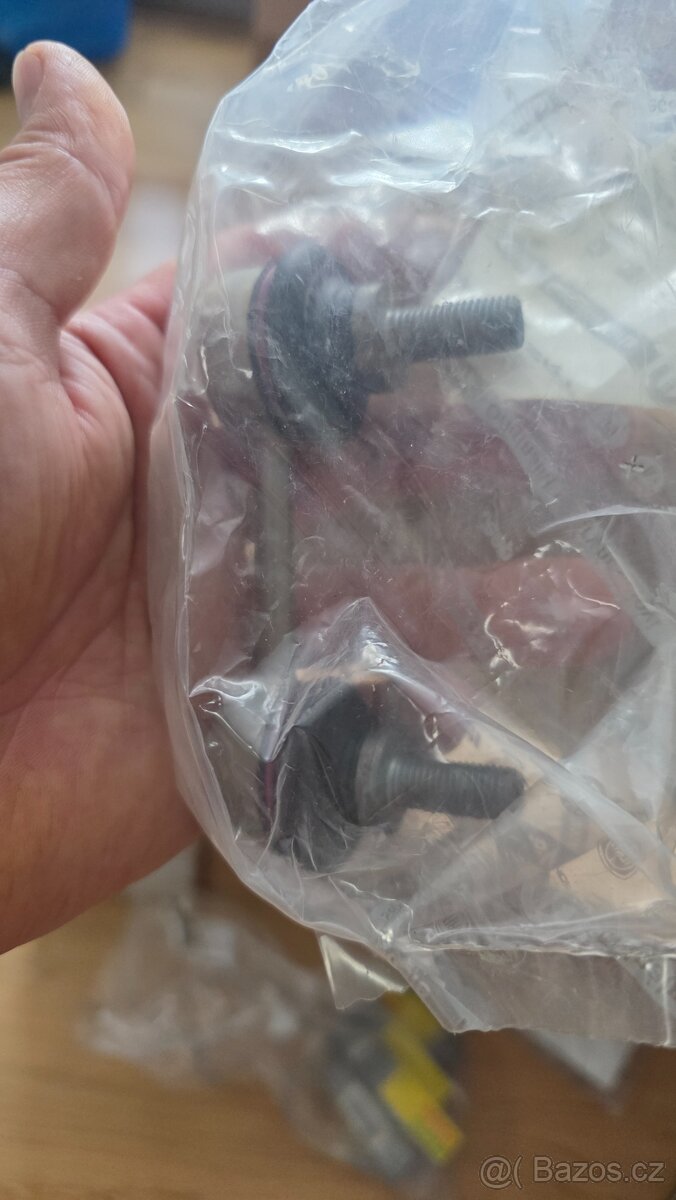 NOVÁ ORIGINÁLNÍ Tyčka stabilizátoru OIE 68135803