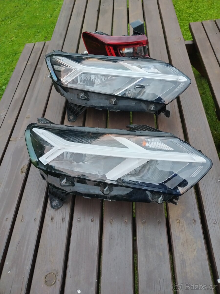 Dacia světlo 260107978R FULL LED Sandero