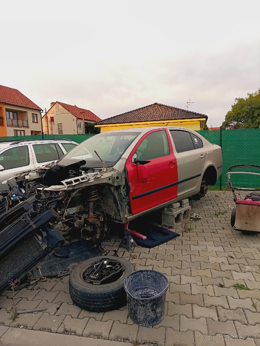 Škoda Octavia 2 poslední díly LEVNĚ