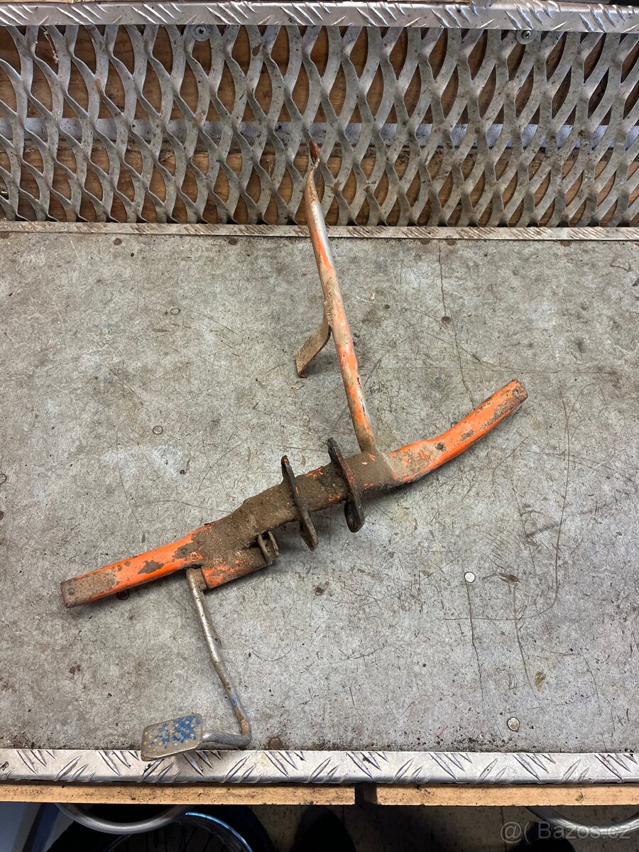 Kříž Jawa pionýr 20