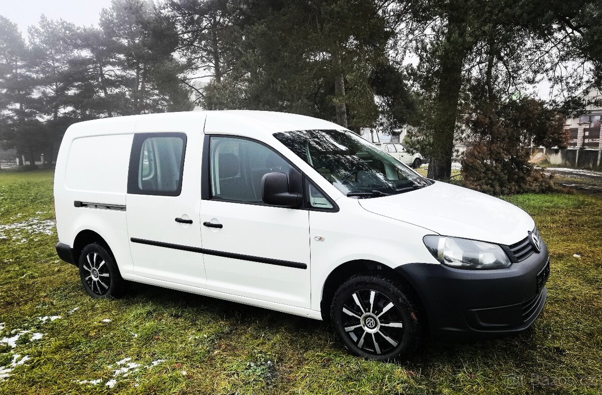 VW Caddy MAXI (long) 2.0 Tdi, 6 kvalt, výhřev, klima