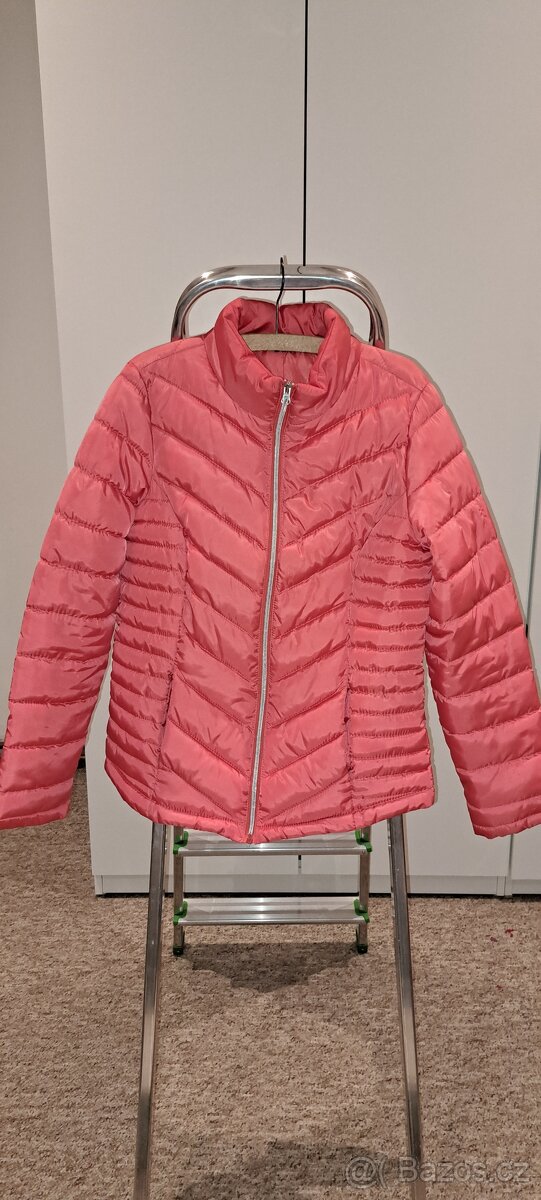 Dámská,prošívaná bunda 36