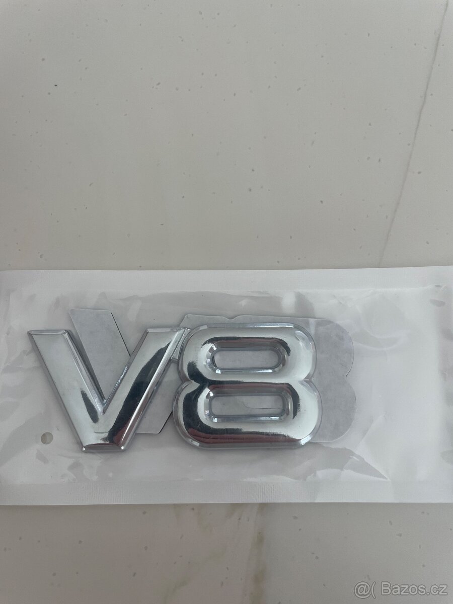 Znak V8 silver