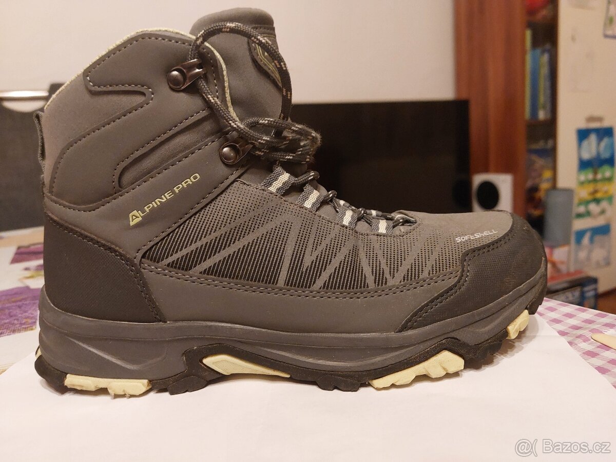 MÁLO POUŽIVANÉ outdoor kotníkové boty vel. 39 Alpine Pro