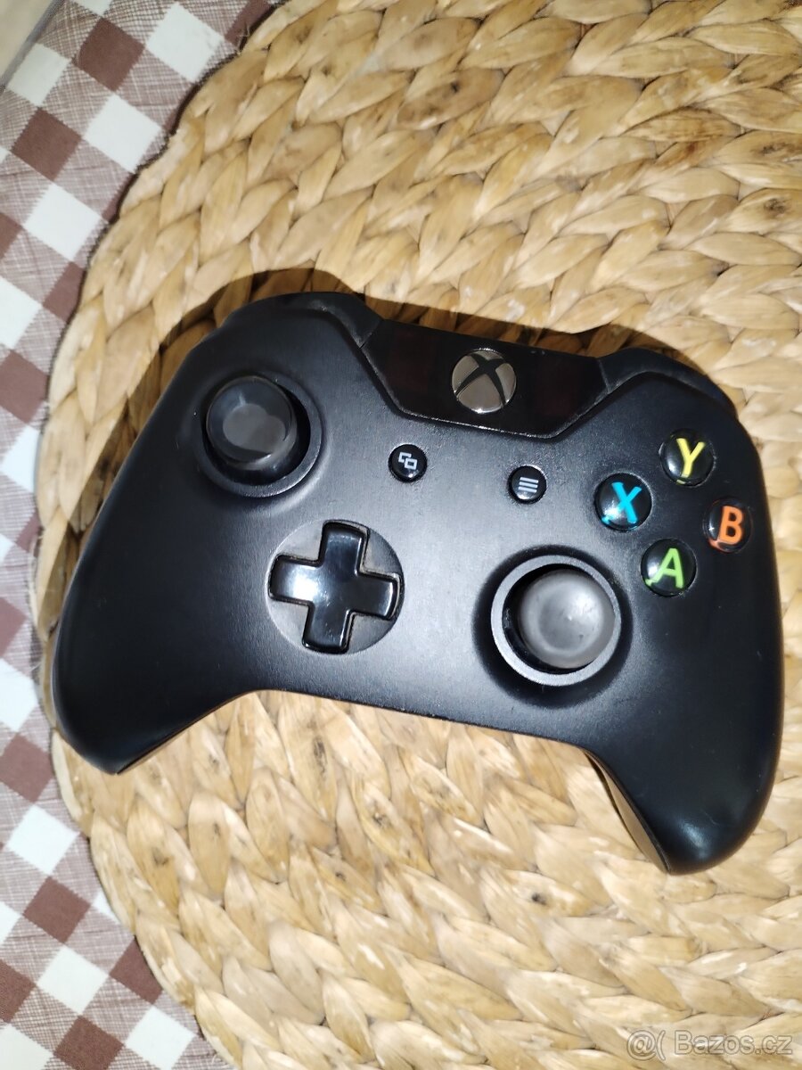 Xbox one ovladač