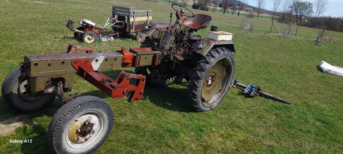 Traktor RS 09