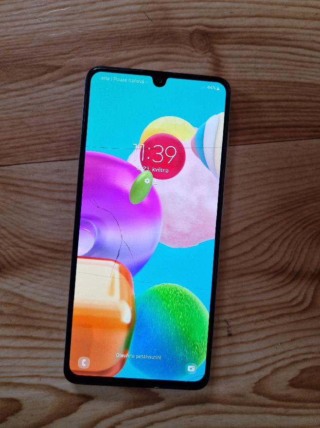Prodám mobilní telefon Samsung Galaxy A41