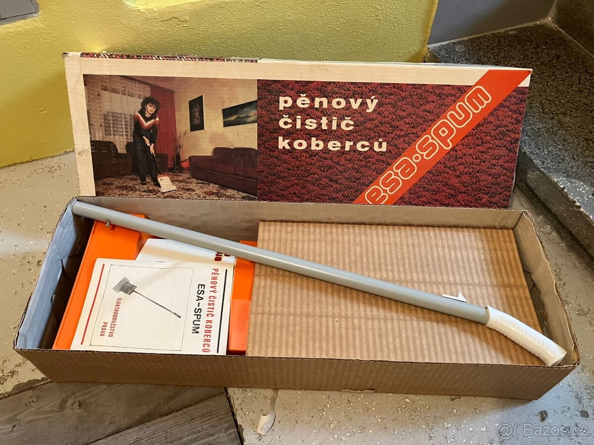 Historický pěnový čistič koberců