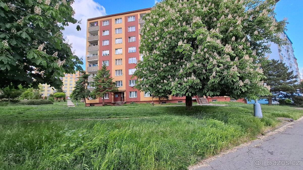 Pronájem bytu 2+1 s balkonem ul. Kamenná, Chomutov