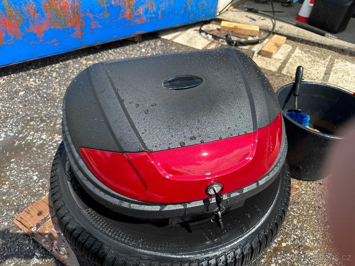 GIVI KUFR NA MOTO / MOTOKUFR
