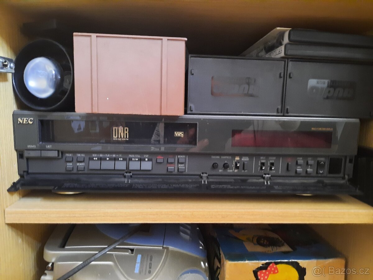 VHS videopřehrávač NEC
