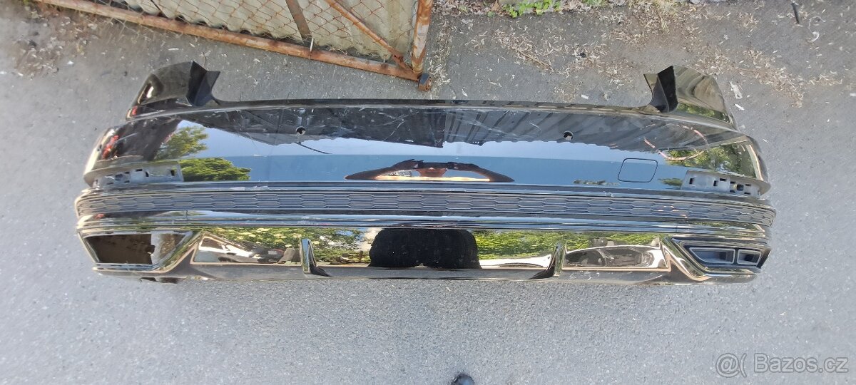 Zadni naraznik audi A8 4N D5