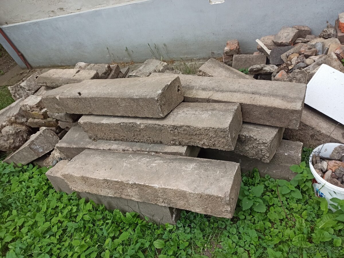 Betonové patníky