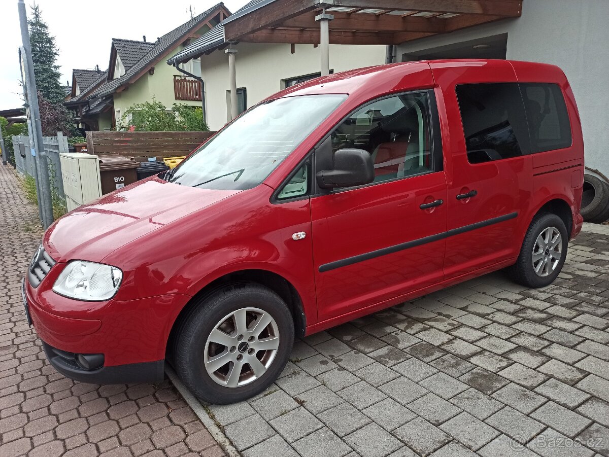 VW CADDY LIFE, 1,9 TDi, 77kW, rodinné auto