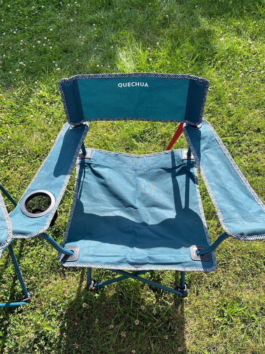 Skladaci kempingova kresilka Quechua