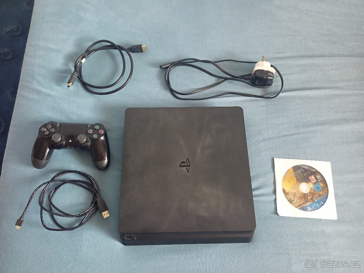 PS4 slim 500gb + ovladač + kabely