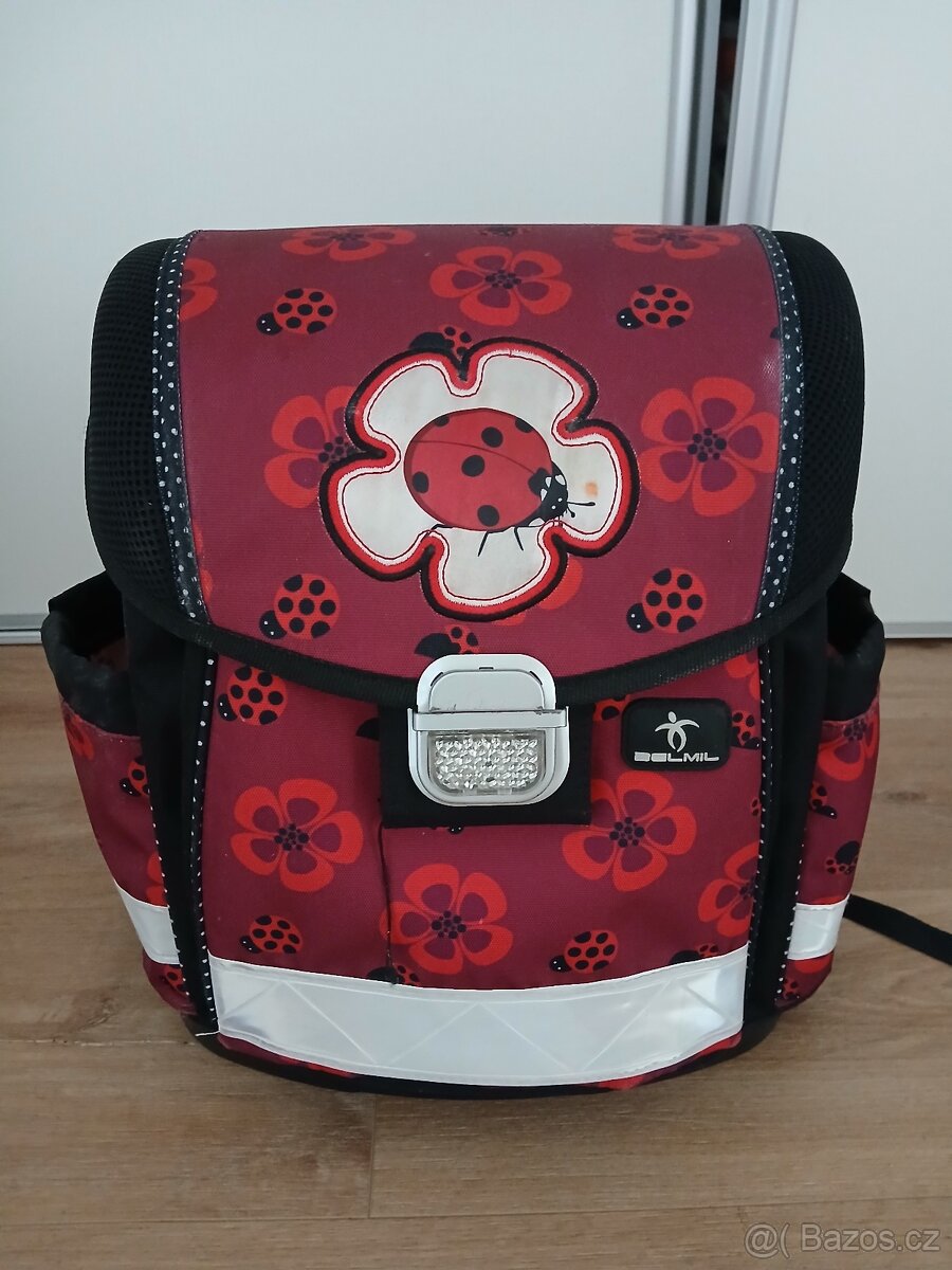 Školní aktovka pro holčičky