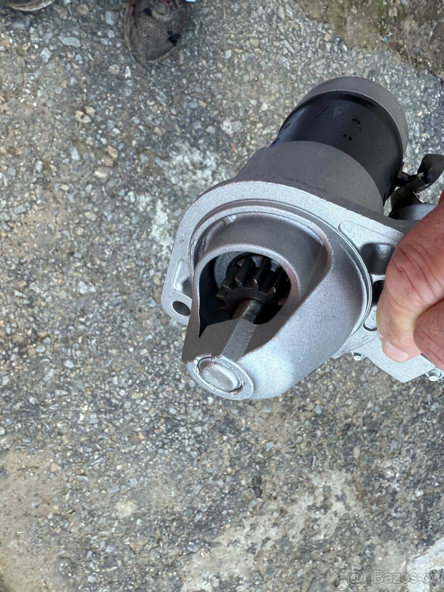 Repasovaný starter Opel Meriva II